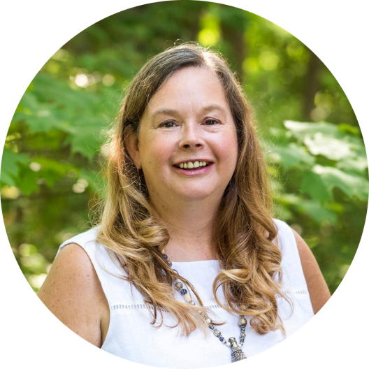 Profile-Square-Sarah-Jane-VandenBerg- White Shirt 1024x1024-modified